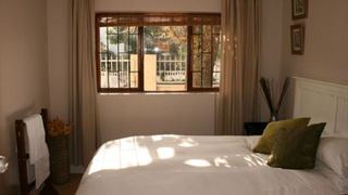 Amber Guest Cottage | Claremont Self-catering