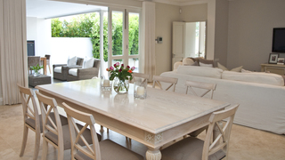 Monmouth House | Claremont Self-catering