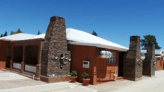 Ikaia Africa Lodge - Out of Africa Guest Houses | Accommodation Carnarvon