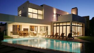 LaLuxe | La Lucia Accommodation