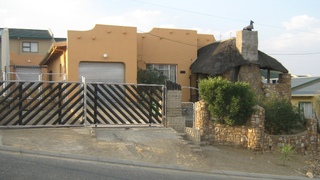 Rocky Hills B&B | Windhoek Self-catering