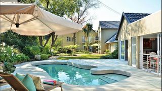 Leaves Exclusive Guest House | Rivonia Accommodation