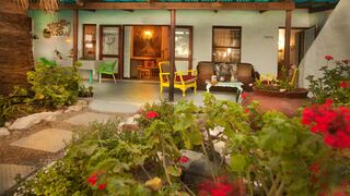 Artist's Retreat Bed and Breakfast | Accommodation Jacobs Bay