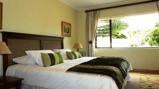 Birdsong Cottages Number Nine Poplar Drive | Bergview Accommodation