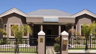 Berg en Dal Guesthouse | Villiersdorp Accommodation