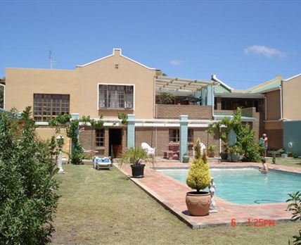 Guineafowl Bed and Breakfast