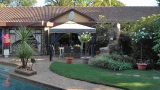 Old Umtali Guest House | Fourways Accommodation