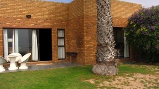 Beach House Accommodation – Oyster | Accommodation Port Nolloth
