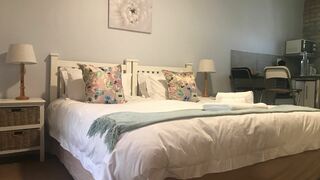 Highlands Lodge | Hotels Durbanville