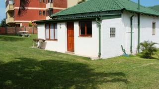 Daisy House | Doonside Accommodation
