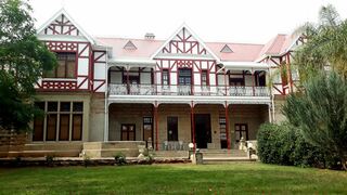 Foster's Manor | Accommodation Oudtshoorn