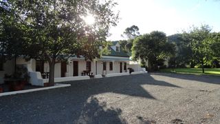 Toll Inn Guestfarm | Africa Specials