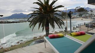 Bikini Beach Suites | Gordons Bay Accommodation