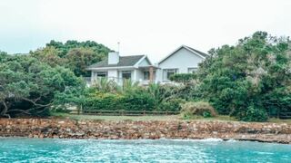 Greenhole Cottage | Leisure Island Accommodation
