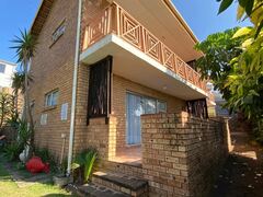 Beachfront Cabanas | Accommodation Winklespruit