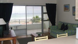 Blouberg Beachfront Accommodation | Self-catering Table View
