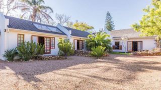 The Stables Lodge | Mostertsdrift Self-catering