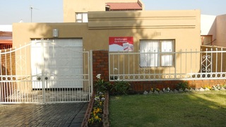 Emthonjeni Bed & Breakfast | Orlando West Accommodation