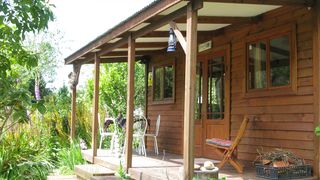 Pear Tree Cottage | Stormsriver Village Accommodation