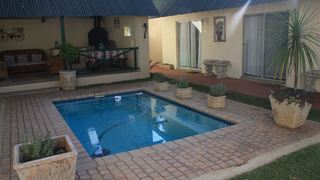 Big Tree Guesthouse | Brits Accommodation