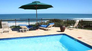 The Ritz Beach Cottage | Blythedale Beach Accommodation
