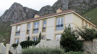 Bucaco Sud Guest House | Bettys Bay Accommodation