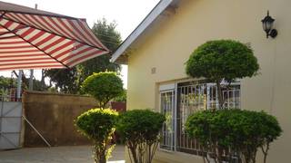 Flintstones Backpackers | Maluba Accommodation