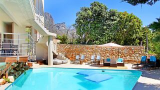 Villa Atlantica Boutique Guesthouse | Cape Peninsula Specials