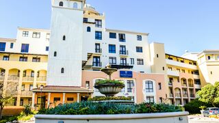 Island Club Hotel and Apartments | Century City Hotels