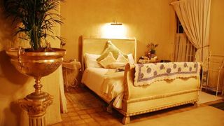 Out Of Afrika Guest Lodge | Accommodation Magaliesburg