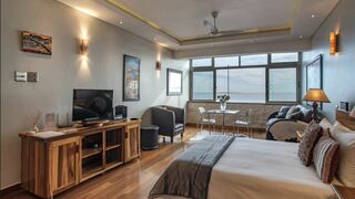African Beach Studio | Accommodation Mouille Point