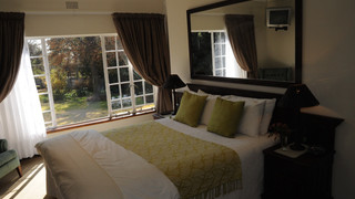 A Peaceful Retreat | Bryanston Accommodation