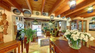 Kloof Bed & Breakfast | Accommodation Moreleta Park