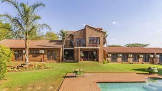 Peter's Guesthouse | Accommodation Equestria