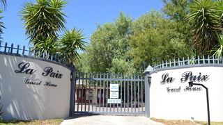 La Paix Guest House | Beaufort West Accommodation