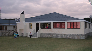 Die Ou Familie Strandhuis | Accommodation Stilbaai