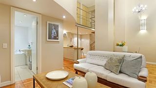 Afribode Acacia Place | Cape Town City Centre Specials