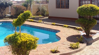 Comfort Palace Guest House | Accommodation Phase V-1