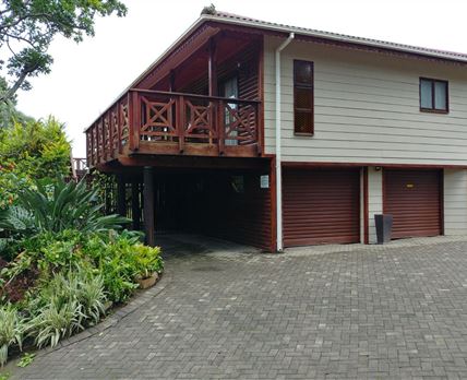 Flamboyant Self-catering