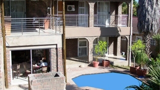Bibby's Guest House | Accommodation Bunkers Hill