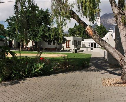 Village Guesthouse And Restaurant