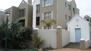 Ellis Self-catering: Estoril Villas Flat 6 | Diaz Beach Accommodation
