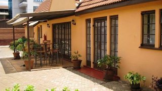 Godials Bed & Breakfast | Accommodation Hurlingham Estate