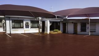Gene's Guest House | Accommodation Kudube
