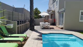 Ocean Shores | Bloubergrant Accommodation