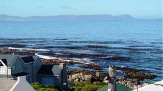 Dolphin House - Apartment and Bachelor Flat | Vermont ZA Self-catering