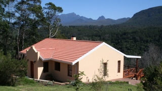 Outeniqua Cottage | Accommodation Hoekwil