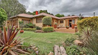 Two Oaks B&B | Accommodation Greenway Rise