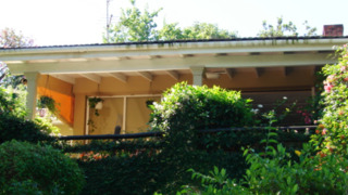 Woodridge Place | Cowies Hill Accommodation