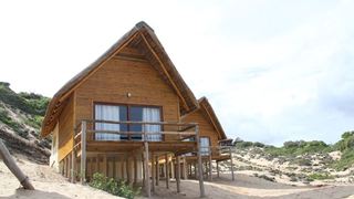 Nascer Do Sol | Praia de Chizavane Lodges